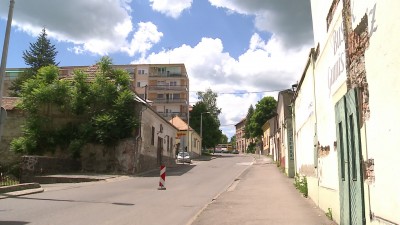 Teljes útzár a Csiky Sándor utcában